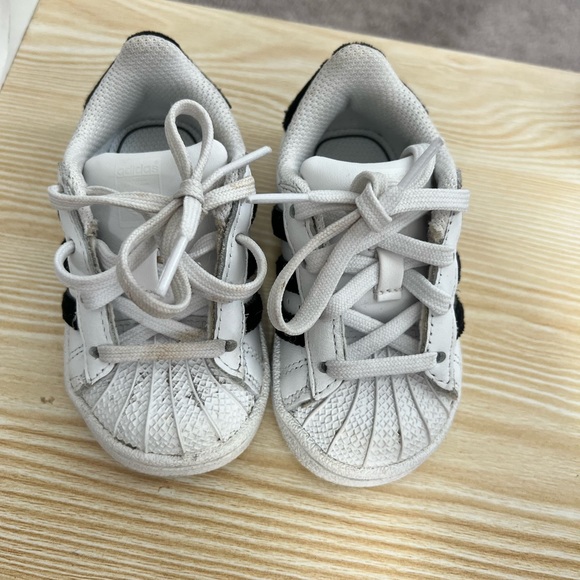 Shell Toe toddler adidas - Picture 4 of 7